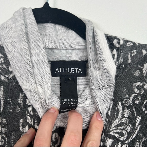 Athleta‎ Cowl Neck Ombre Long Sleeve Shirt Sz M - Picture 5 of 6